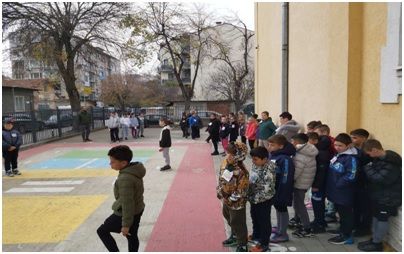 Наш ученик е сред победителите в националния конкурс за детска рисунка, посветен на безопасността и отговорното поведение на пътя!